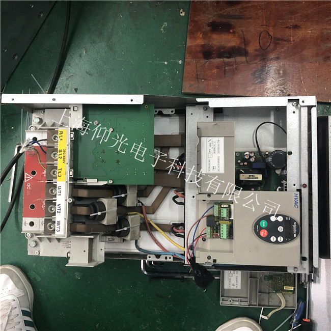 ʩ�͵�ATV61HC31N4׃�l��ը�C���ϾS�ް���