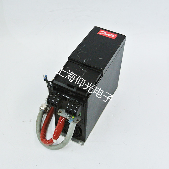 ����˹׃�l���S�ޟo(w��)�����������Ų鲽�E