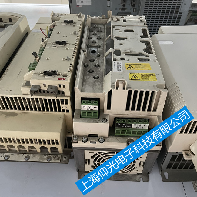 �e��_��CABB�ŷ��(q��)�����S��-MotiFlex e180��4018�S��