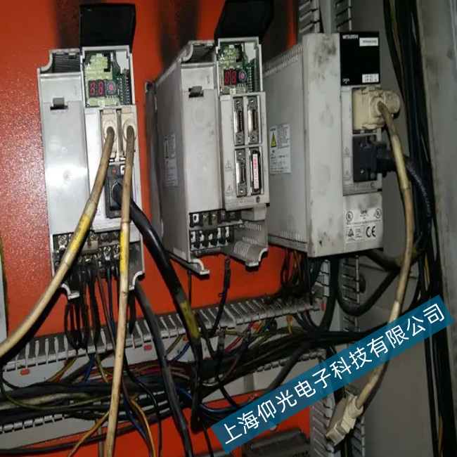 ���┵(sh��)��ϵ�y(t��ng)ͨ�Ź��ϵķ������ų���ʩ