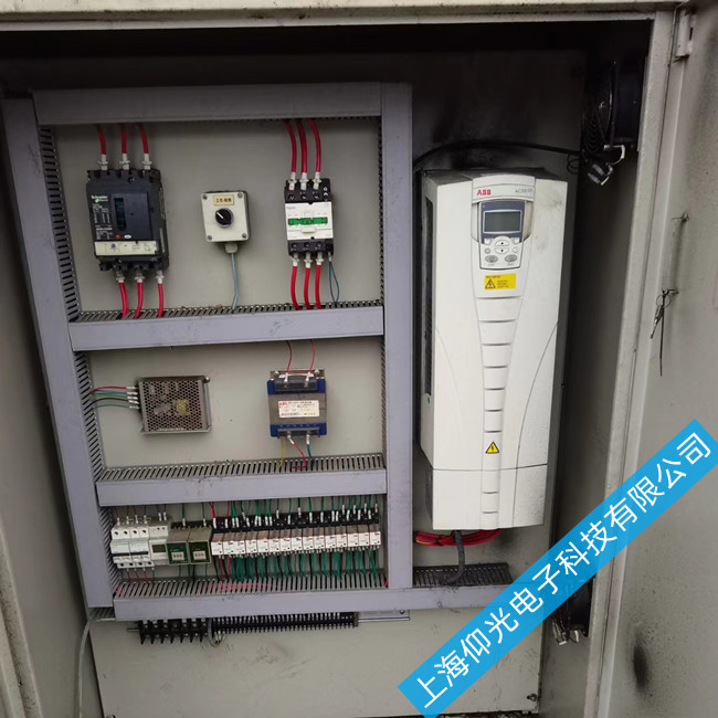 �LɳIGBT����ģ�K���ό�(d��o)��׃�l�����ϵĬF(xi��n)�󼰾S��ָ��-���M(f��i)�z��