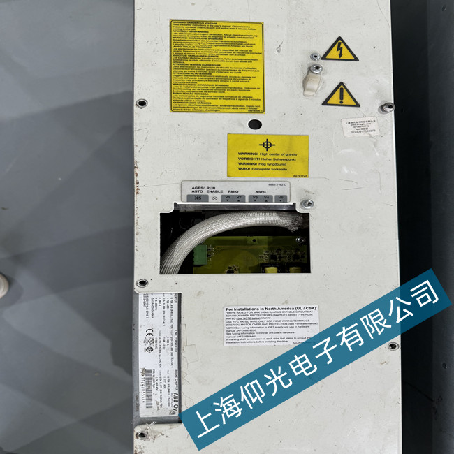 �������l(xi��ng)ABB ACS800��̖׃�l����8110ģ�M������̖������С���Sֵ���ϾS���k��